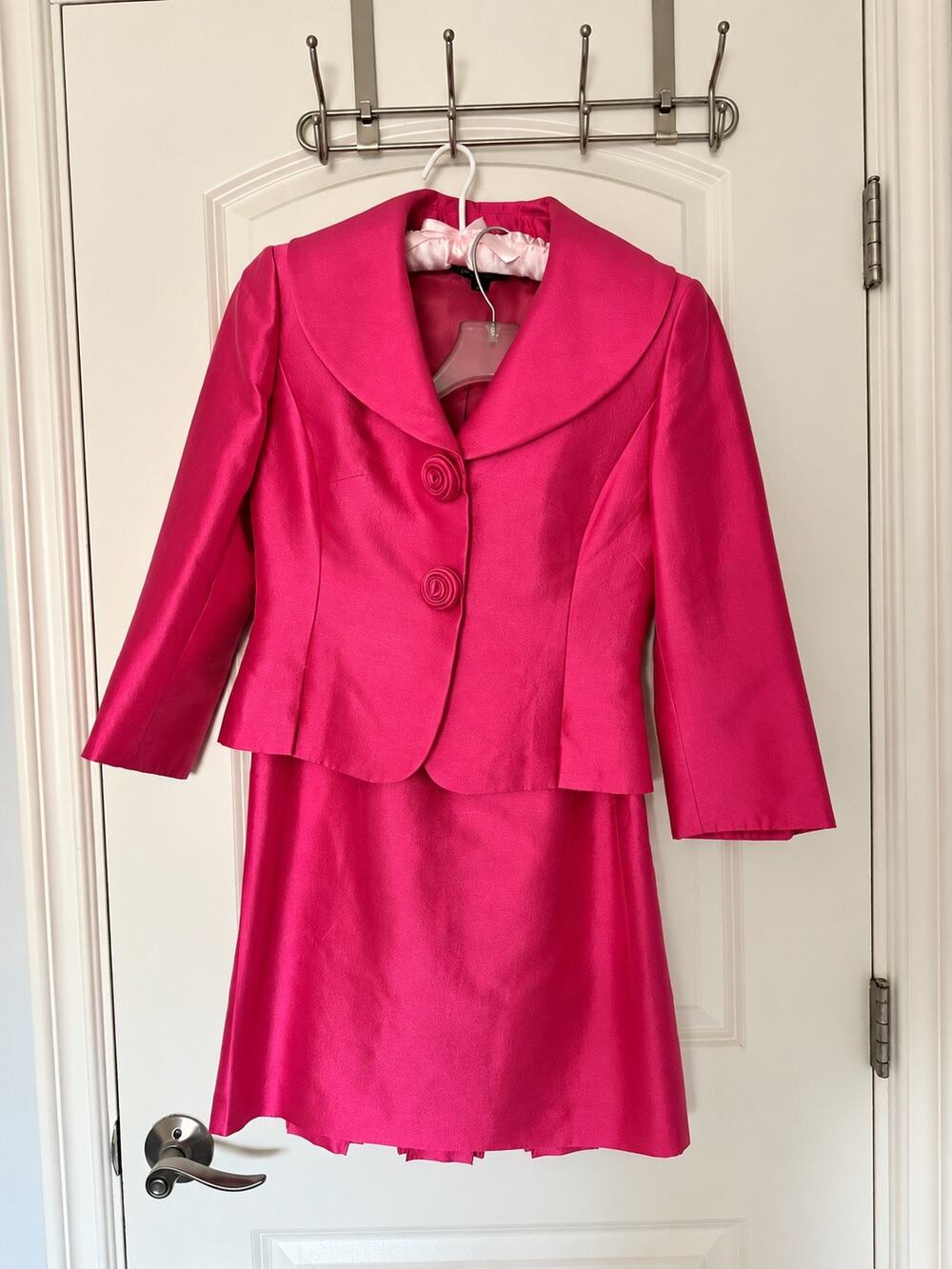 Vintage 90s Tahari Pink Silk Wool Skirt Suit Set Size 2 Rosette Buttons